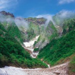 谷川岳　一ノ倉沢 烏帽子沢奥壁　凹状岩壁