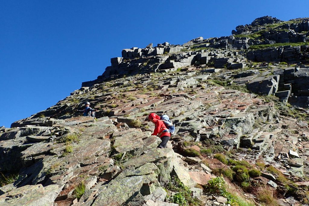 逆層スラブをのぼる