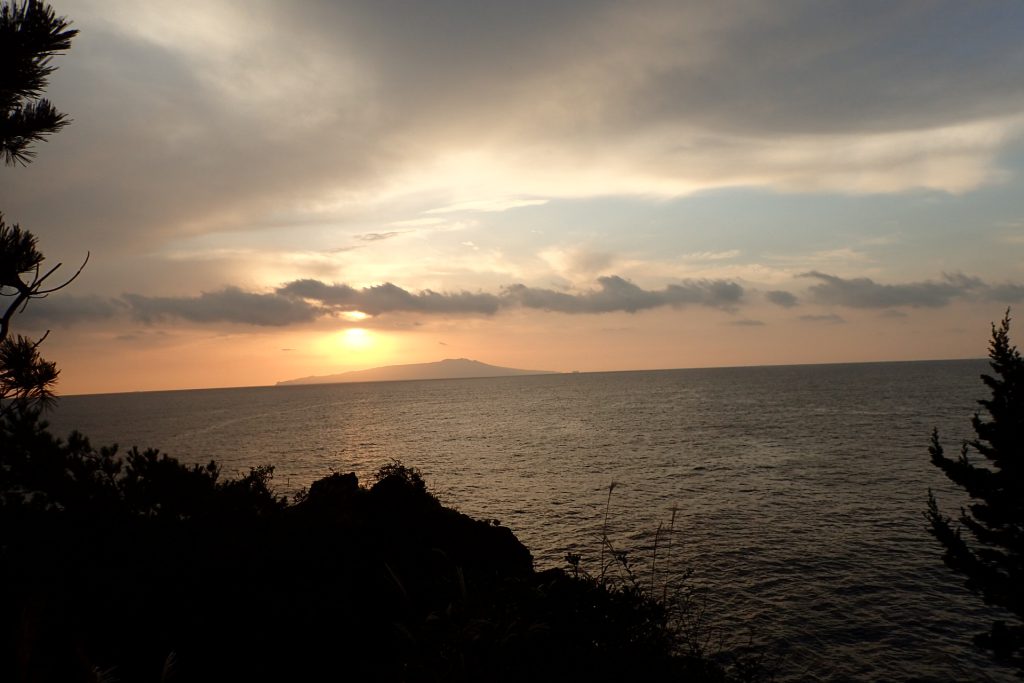 城ヶ崎海岸の朝焼けはきれい!